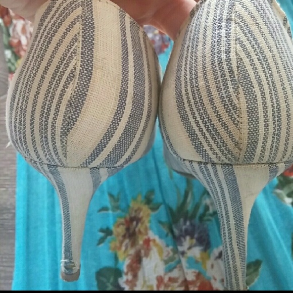 Heels - Picture 3 of 4